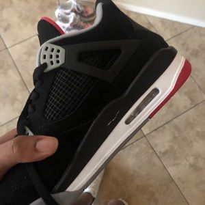Jordan breds 4’s